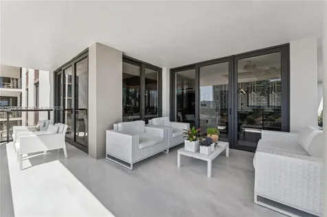 19667 Turnberry Way Aventura FL 33180