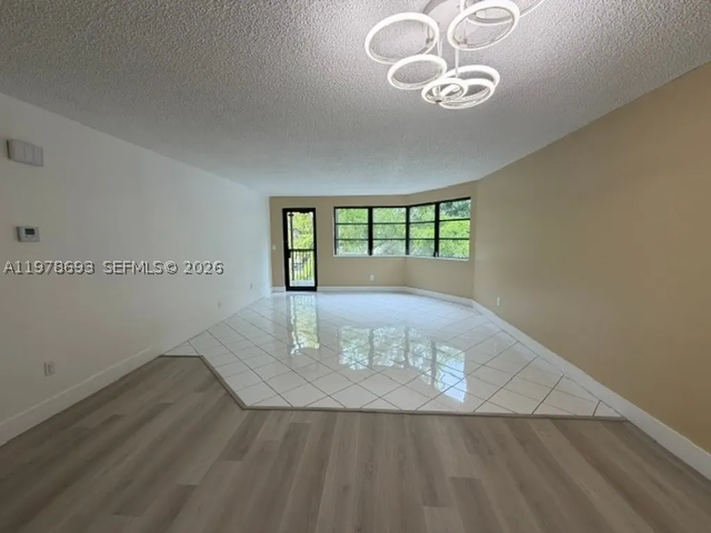 20860 San Simeon Way Miami FL 33179