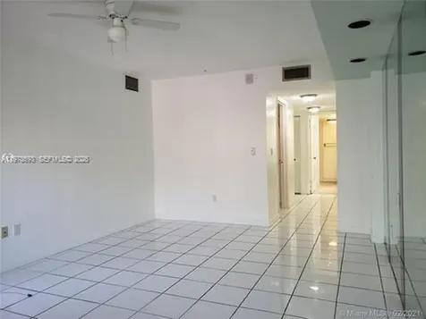20860 San Simeon Way Miami FL 33179