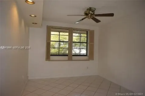 20860 San Simeon Way Miami FL 33179