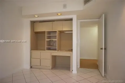 20860 San Simeon Way Miami FL 33179