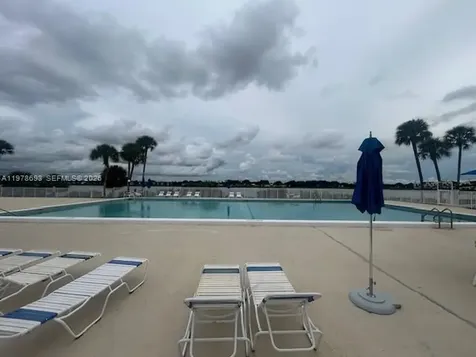 20860 San Simeon Way Miami FL 33179