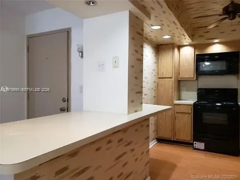 20860 San Simeon Way Miami FL 33179