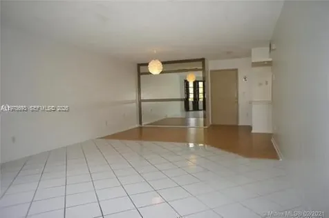 20860 San Simeon Way Miami FL 33179