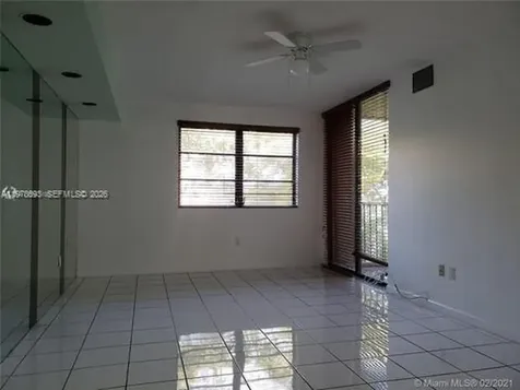 20860 San Simeon Way Miami FL 33179