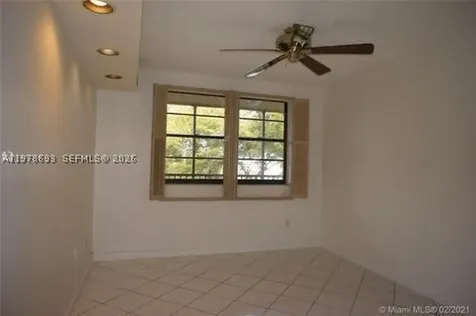 20860 San Simeon Way Miami FL 33179