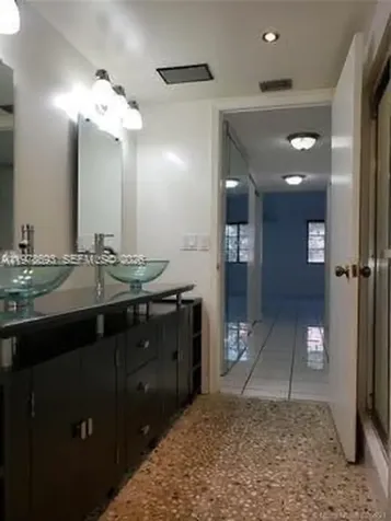 20860 San Simeon Way Miami FL 33179