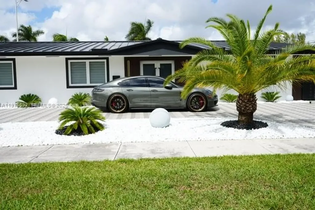 9351 SW 88th Terrace Miami FL 33176