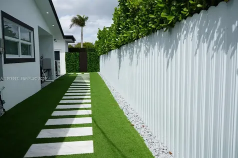 9351 SW 88th Terrace Miami FL 33176