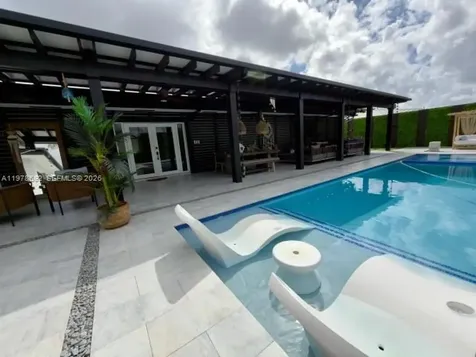 9351 SW 88th Terrace Miami FL 33176