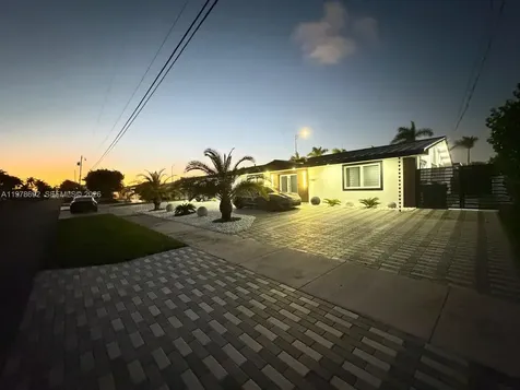 9351 SW 88th Terrace Miami FL 33176