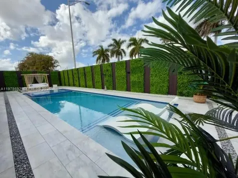 9351 SW 88th Terrace Miami FL 33176