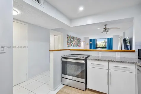 600 Parkview Drive Hallandale Beach FL 33009