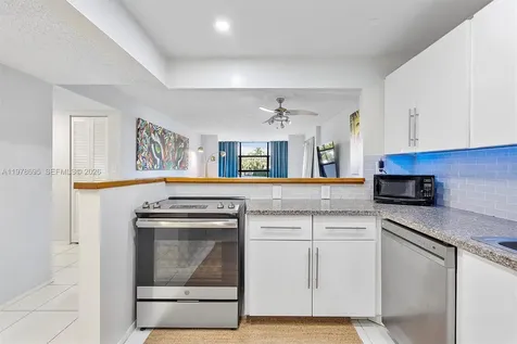600 Parkview Drive Hallandale Beach FL 33009