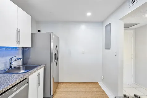 600 Parkview Drive Hallandale Beach FL 33009