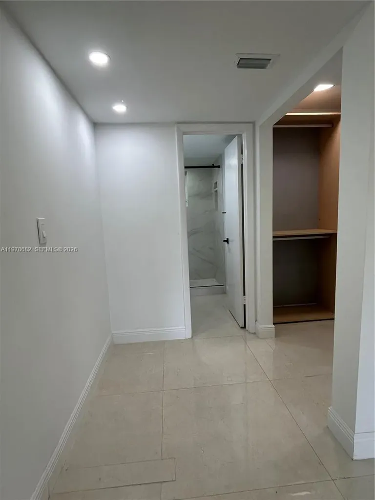 300 Berkley Road Hollywood FL 33024