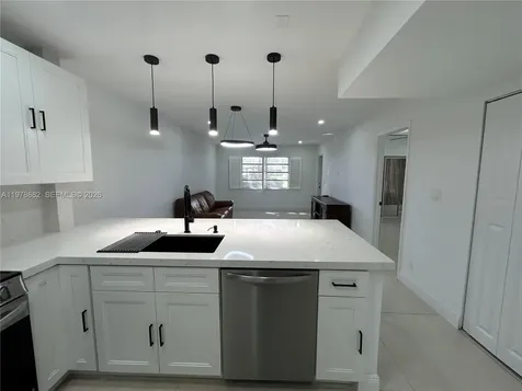 300 Berkley Road Hollywood FL 33024