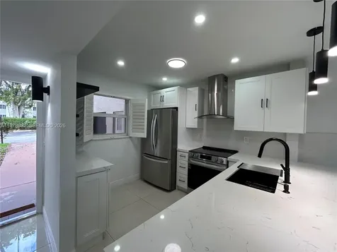 300 Berkley Road Hollywood FL 33024