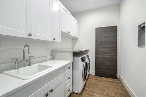 1899 Wilson Boulevard N Naples FL 34120