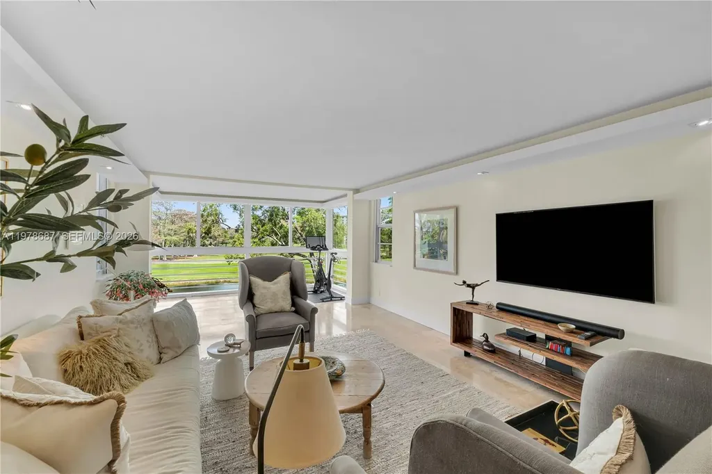 4015 W Palm Aire Drive Pompano Beach FL 33069
