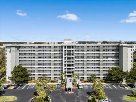 4015 W Palm Aire Drive Pompano Beach FL 33069