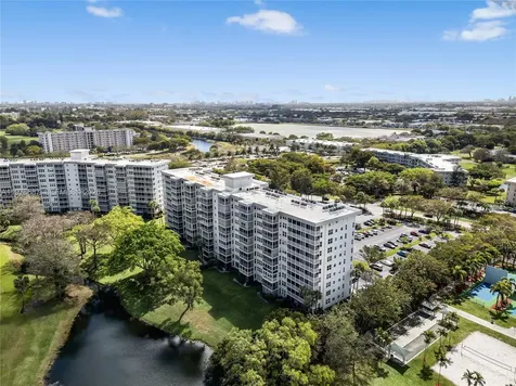 4015 W Palm Aire Drive Pompano Beach FL 33069