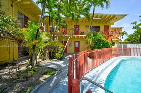 12195 W Dixie Highway North Miami FL 33161