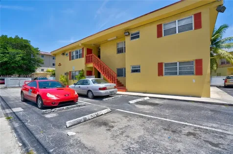 12195 W Dixie Highway North Miami FL 33161
