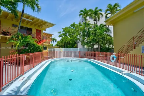 12195 W Dixie Highway North Miami FL 33161