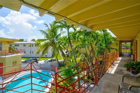 12195 W Dixie Highway North Miami FL 33161