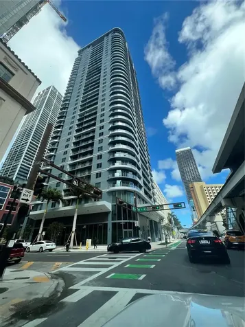 121 NE 5th Street Miami FL 33132