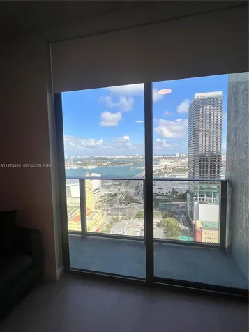 121 NE 5th Street Miami FL 33132