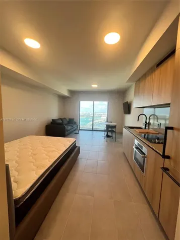 121 NE 5th Street Miami FL 33132