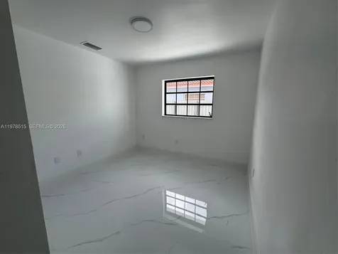2682 W 70th Place Hialeah FL 33016