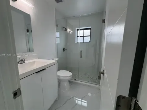 2682 W 70th Place Hialeah FL 33016