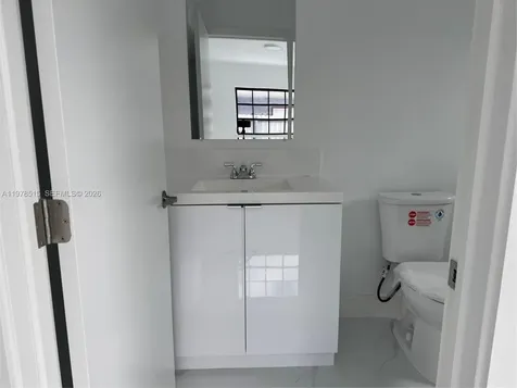 2682 W 70th Place Hialeah FL 33016
