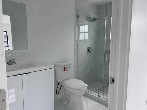 2682 W 70th Place Hialeah FL 33016