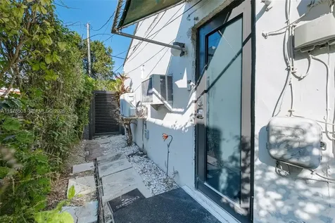 2520 SW 20th Street Miami FL 33145