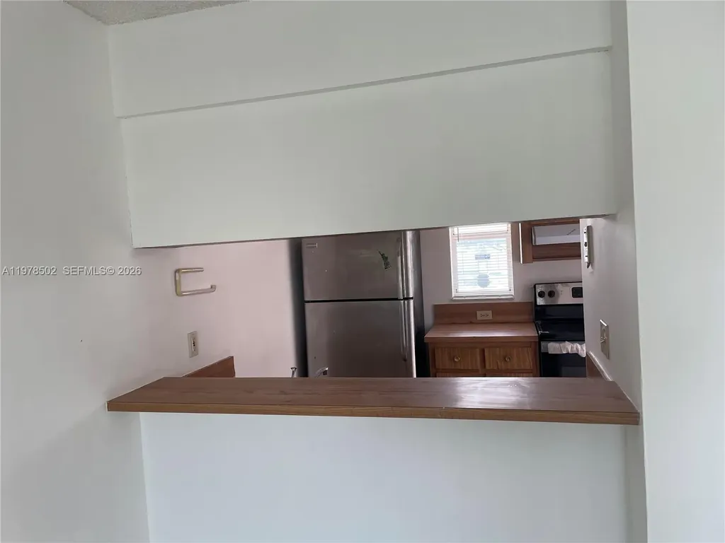 918 Twin Lakes Drive Coral Springs FL 33071