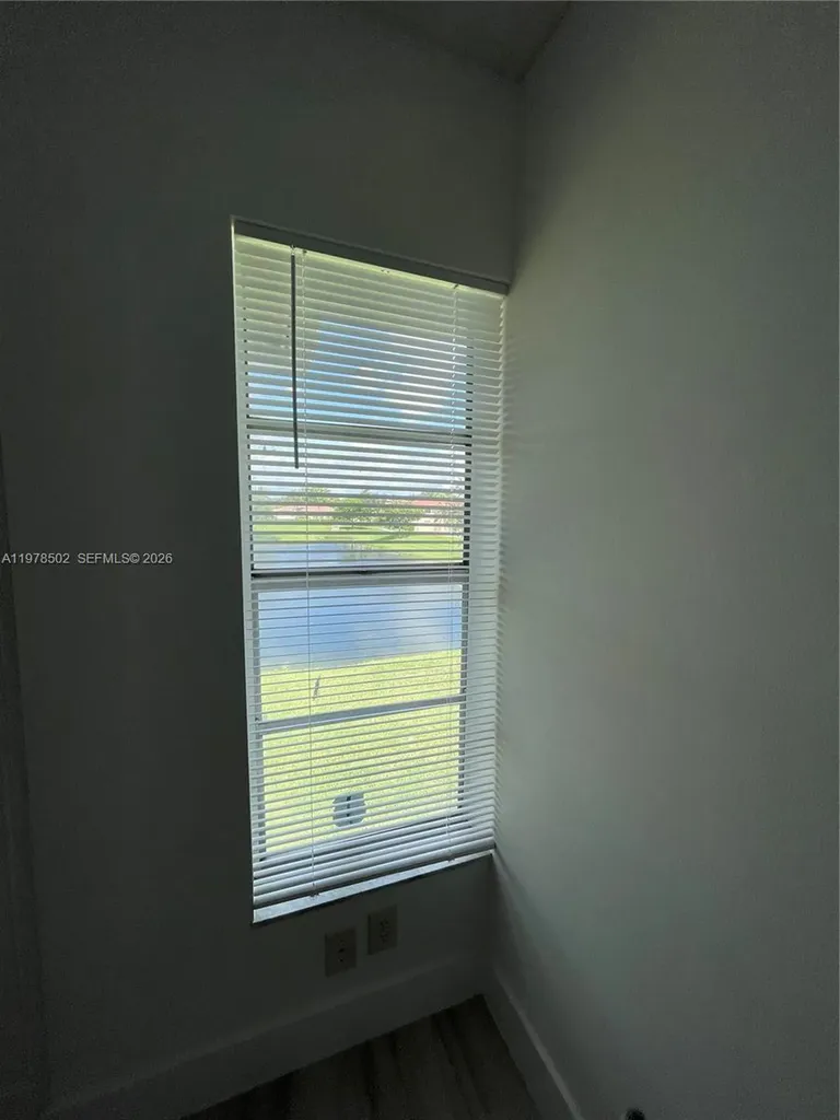 918 Twin Lakes Drive Coral Springs FL 33071