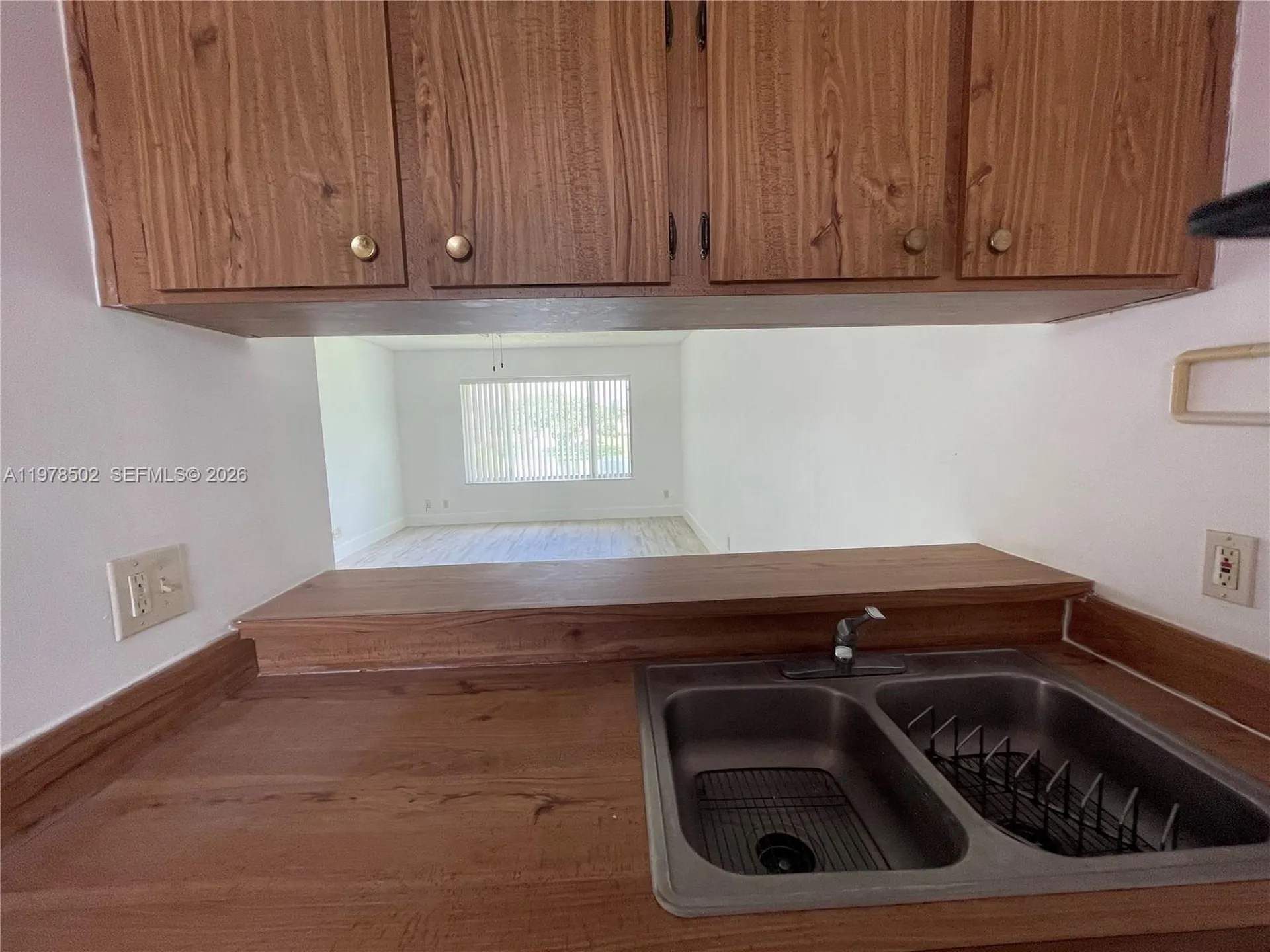 918 Twin Lakes Drive Coral Springs FL 33071