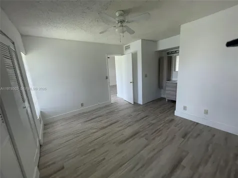 918 Twin Lakes Drive Coral Springs FL 33071