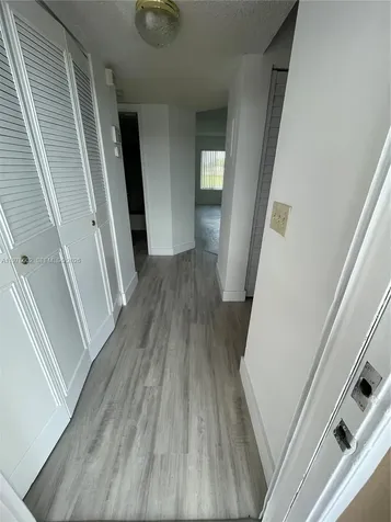 918 Twin Lakes Drive Coral Springs FL 33071