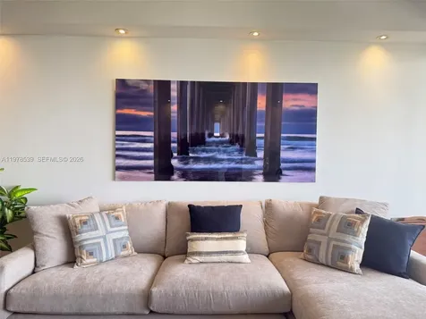 251 Crandon Boulevard Key Biscayne FL 33149