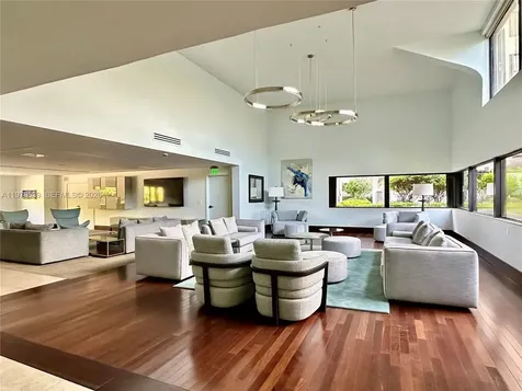 251 Crandon Boulevard Key Biscayne FL 33149