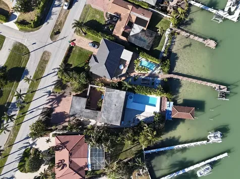 11 Capri Boulevard Naples FL 34113