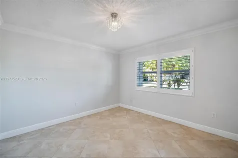 15327 SW 55th Terrace Miami FL 33185