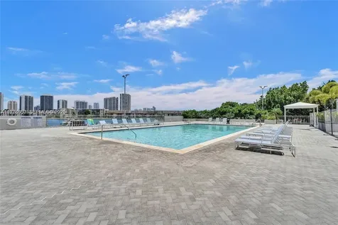 18031 Biscayne Boulevard Aventura FL 33160