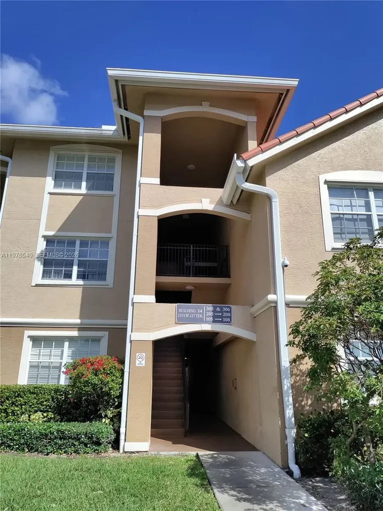 215 SW 117th Terrace Pembroke Pines FL 33025