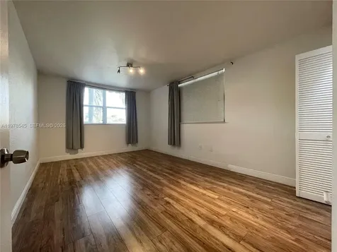 8323 Lake Drive Doral FL 33166